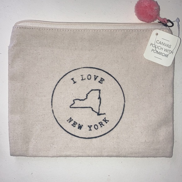 NWT! Clinique Sample Set with Makeup Bag! - Picture 2 of 5